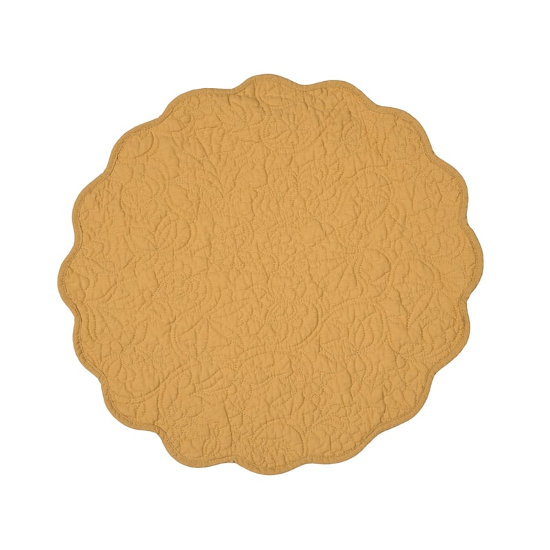 Christiana Honey Reversible Machine Washable Round Scallop Quilt Placemats Set of 6