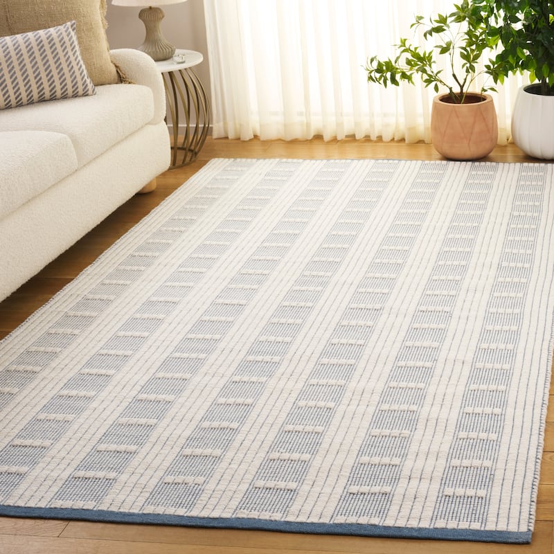 SAFAVIEH Handmade Flatweave Lynann Vermont Wool & Cotton Rug - 4' x 6' - Blue/Ivory