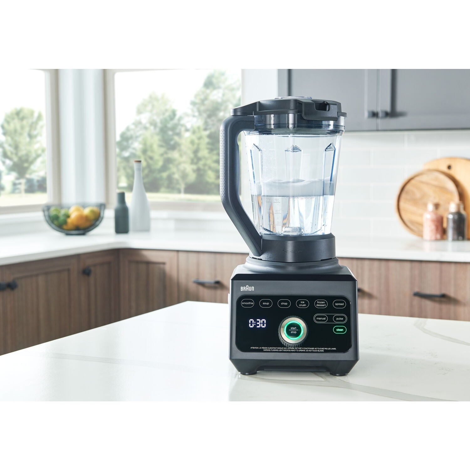 https://ak1.ostkcdn.com/images/products/is/images/direct/6922cefc50a19173efb7810be6371bfac17b8325/Braun-TriForce-Power-Blender-with-Smoothie2Go-Bottle.jpg