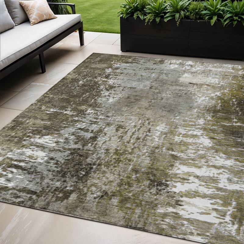 HomeRoots Abstract Transitional Rectangle Outdoor Rug - 5' X 8'