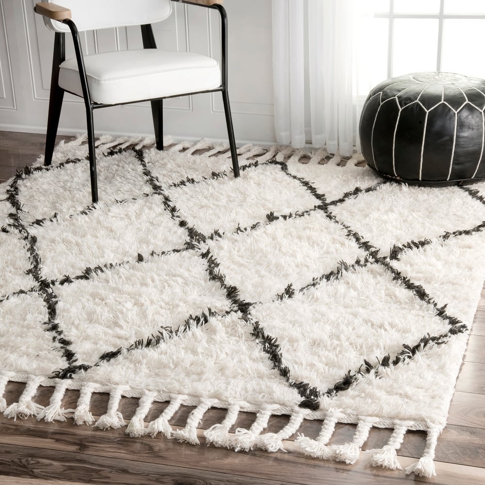 Nuloom Hand-knotted Moroccan Trellis Natural Shag Wool Rug