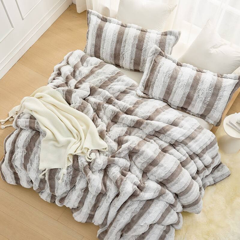 Layers on Layers Chunky Bunny - Coma Inducer® Oversized Comforter Set
