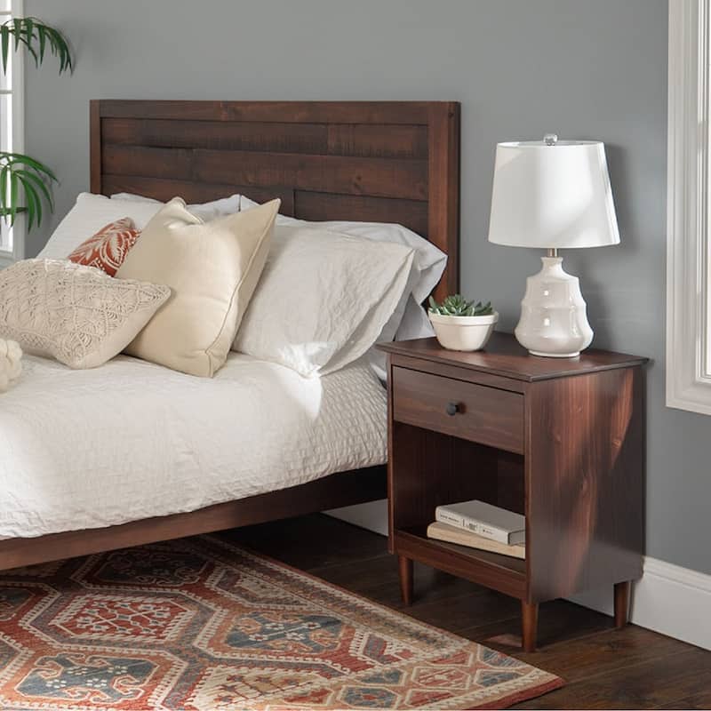 Walker Edison Bullrushes 1-drawer Solid Wood Nightstand