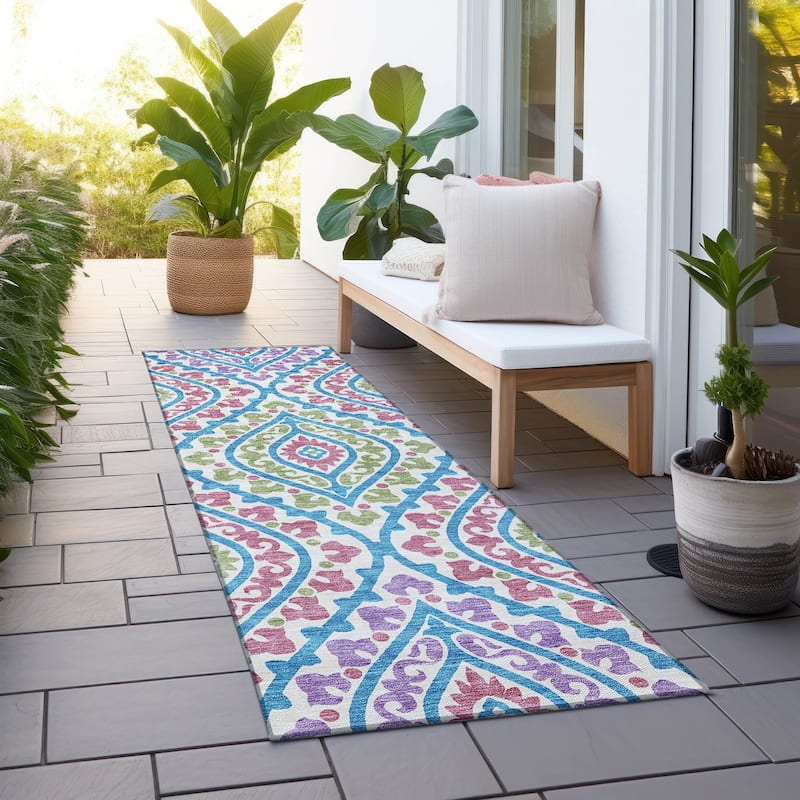 Machine Washable Indoor/ Outdoor Chantille Ttransitional Medallion Rug - White - 2'3" x 7'6"