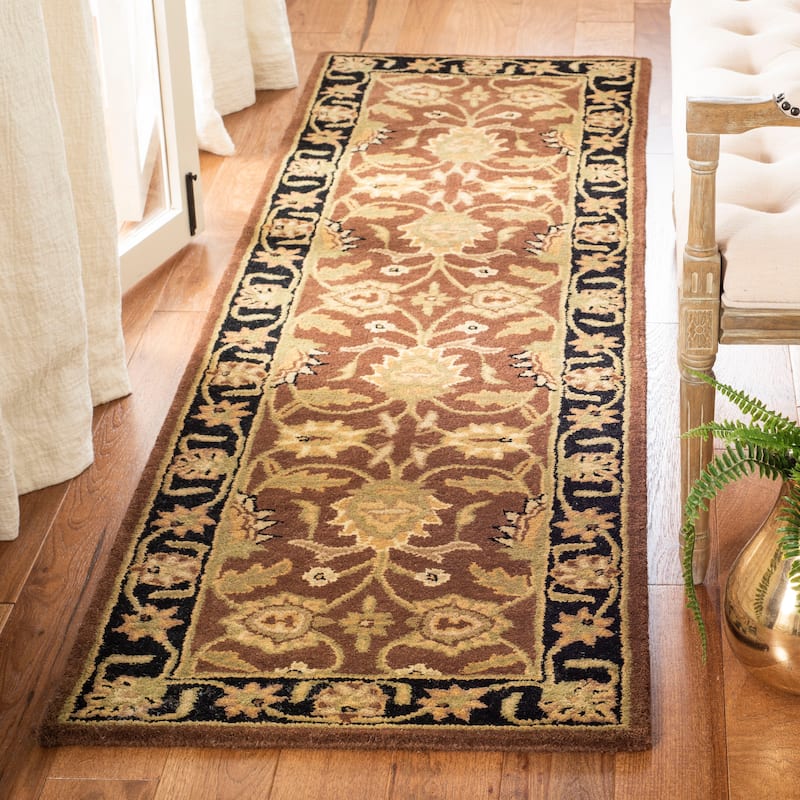 SAFAVIEH Handmade Classic Cheul Traditional Oriental Wool Rug - 2'3" x 4' - Rust/Black