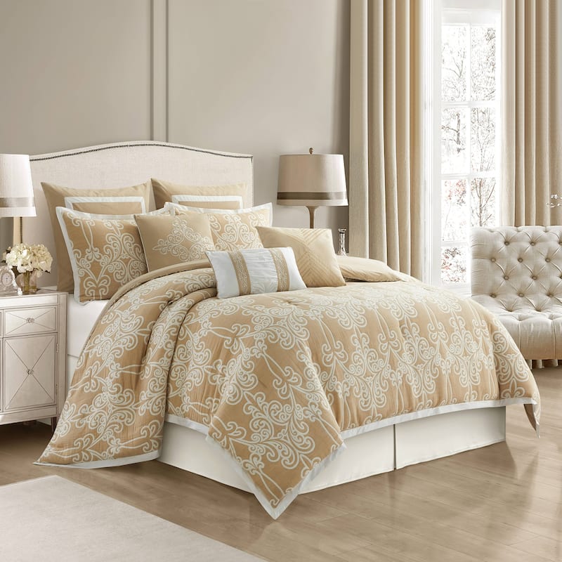 Nanshing Dalina 9 Piece Transitional Scroll Comforter Set