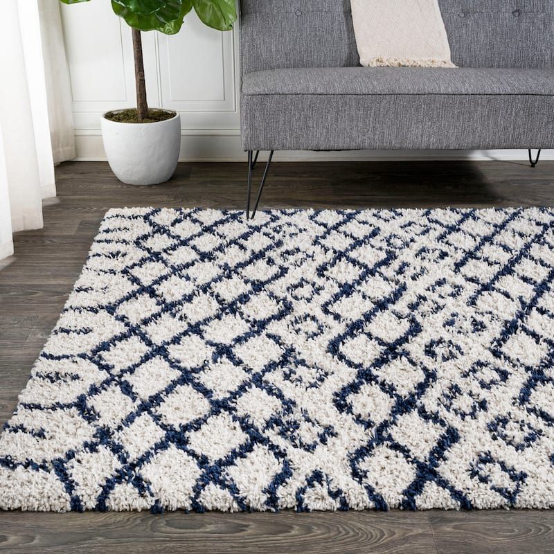 JONATHAN Y Tela Moroccan Diamond Shag Area Rug
