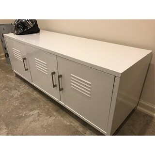 Shop 48-inch White Metal Locker Style Storage Bench - On ... They offer a greater value than plastic and are preferred by practically all industries and applications (except in the case of very moist environments).