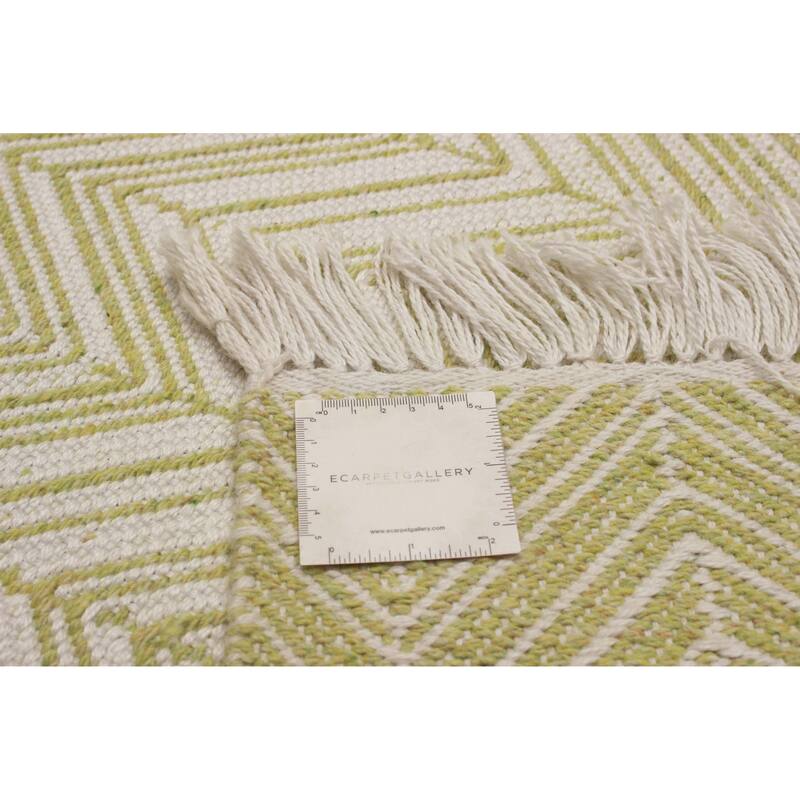 Sienna Green, White Rug 5'1" x 8'1" - 5'1 x 8'1
