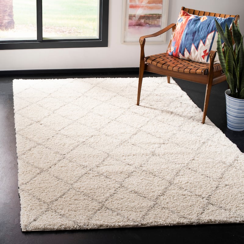 SAFAVIEH Arizona Shag Effrosini 1.2-inch Thick Rug - 5'1" x 7'6" - Ivory/Beige