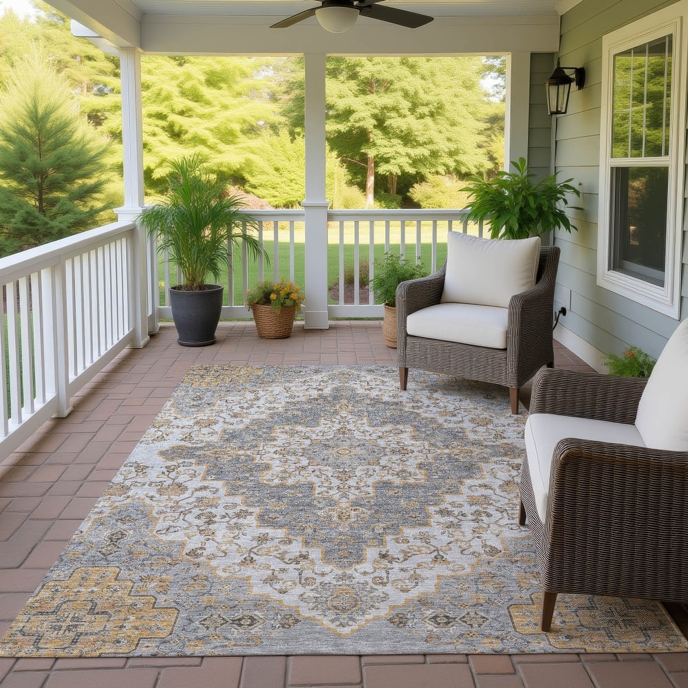 Machine Washable Indoor/ Outdoor Traditional Karachy Chantille Rug
