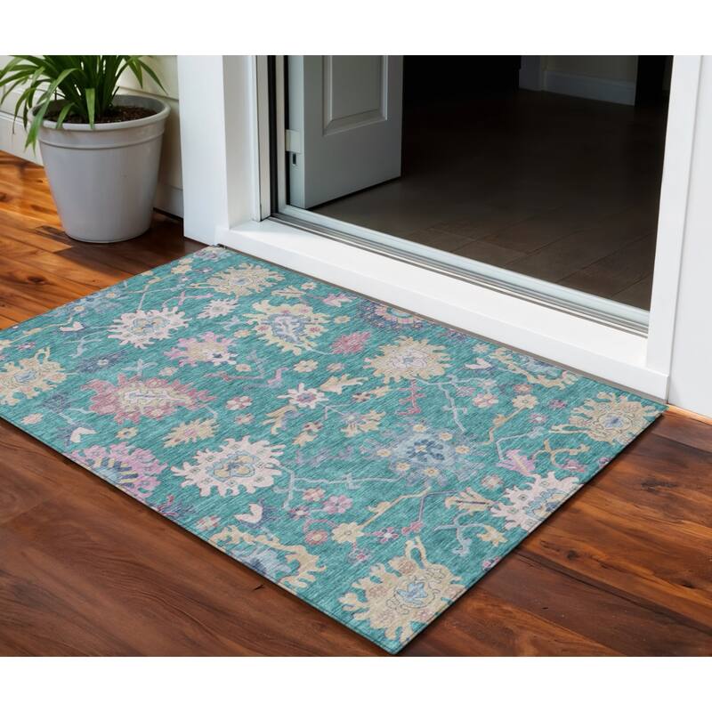 HomeRoots Floral Transitional Rectangle Outdoor Rug - 3' x 5'