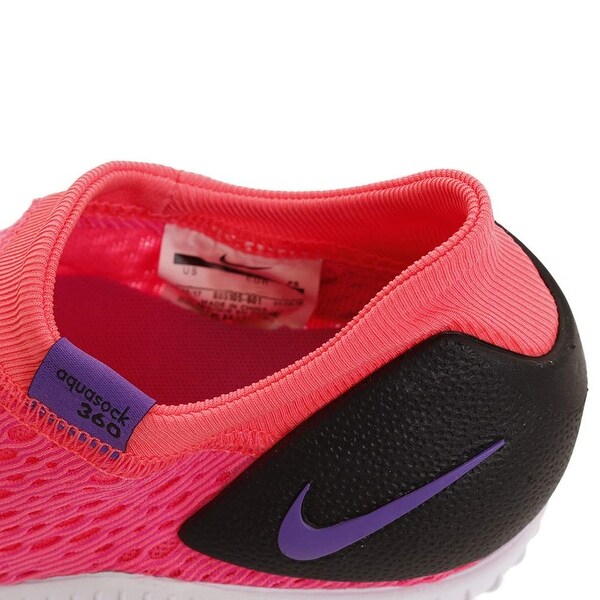 mens nike aqua sock