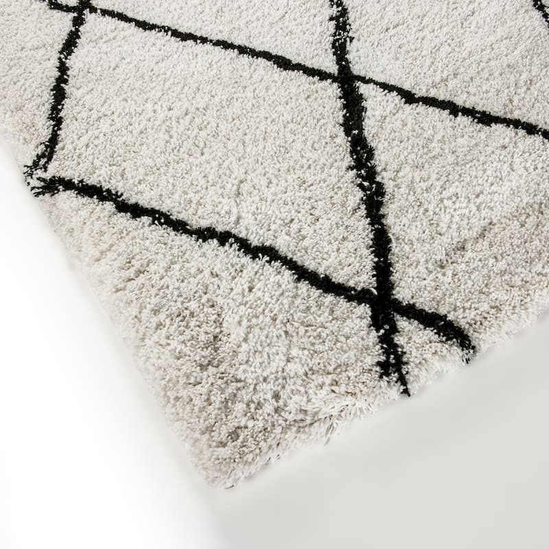 Shag Style Diamond Trellis Area Rug