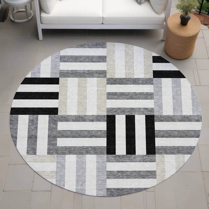 Machine Washable Indoor/ Outdoor Modern Hatch Chantille Rug - Black - 8' x 8'