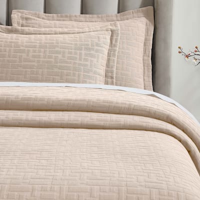 Superior Madrid Cotton Matelasse Bedspread and Sham Set