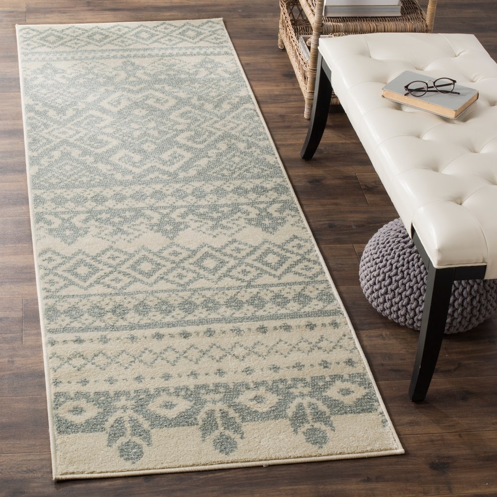 SAFAVIEH Adirondack Barlina Rustic Boho Rug