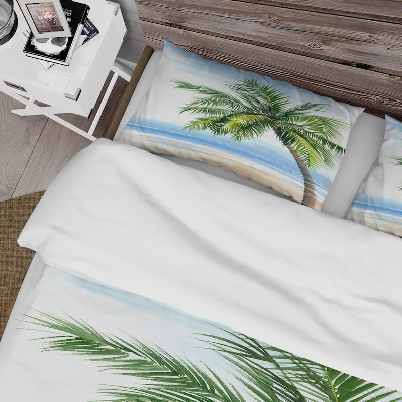 Designart 'Palm Tree At The Beach Resort' Nautical & Coastal Duvet Cover Set
