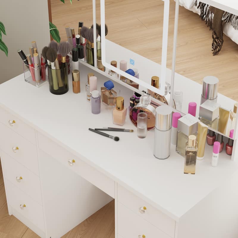 9-Drawer Vanity Set with Crystal Pulls and Versatile Mirror Lighting