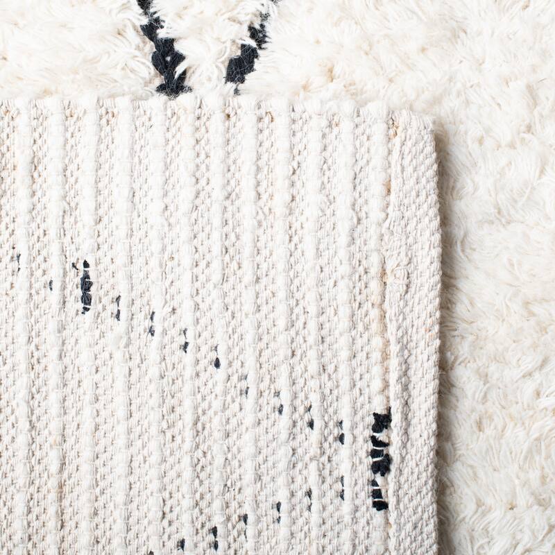 SAFAVIEH Handmade Natura Serpil Moroccan Wool Rug