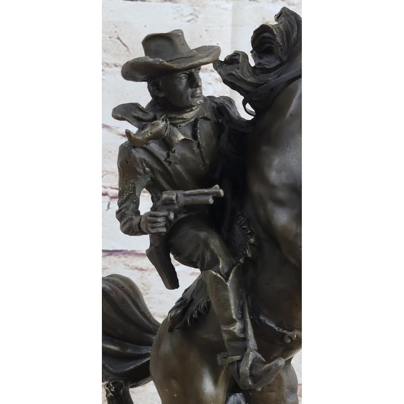 Country Western Wild West Cowboy Gunslinger On Imitative Horseback Bronze Sculpture Decor