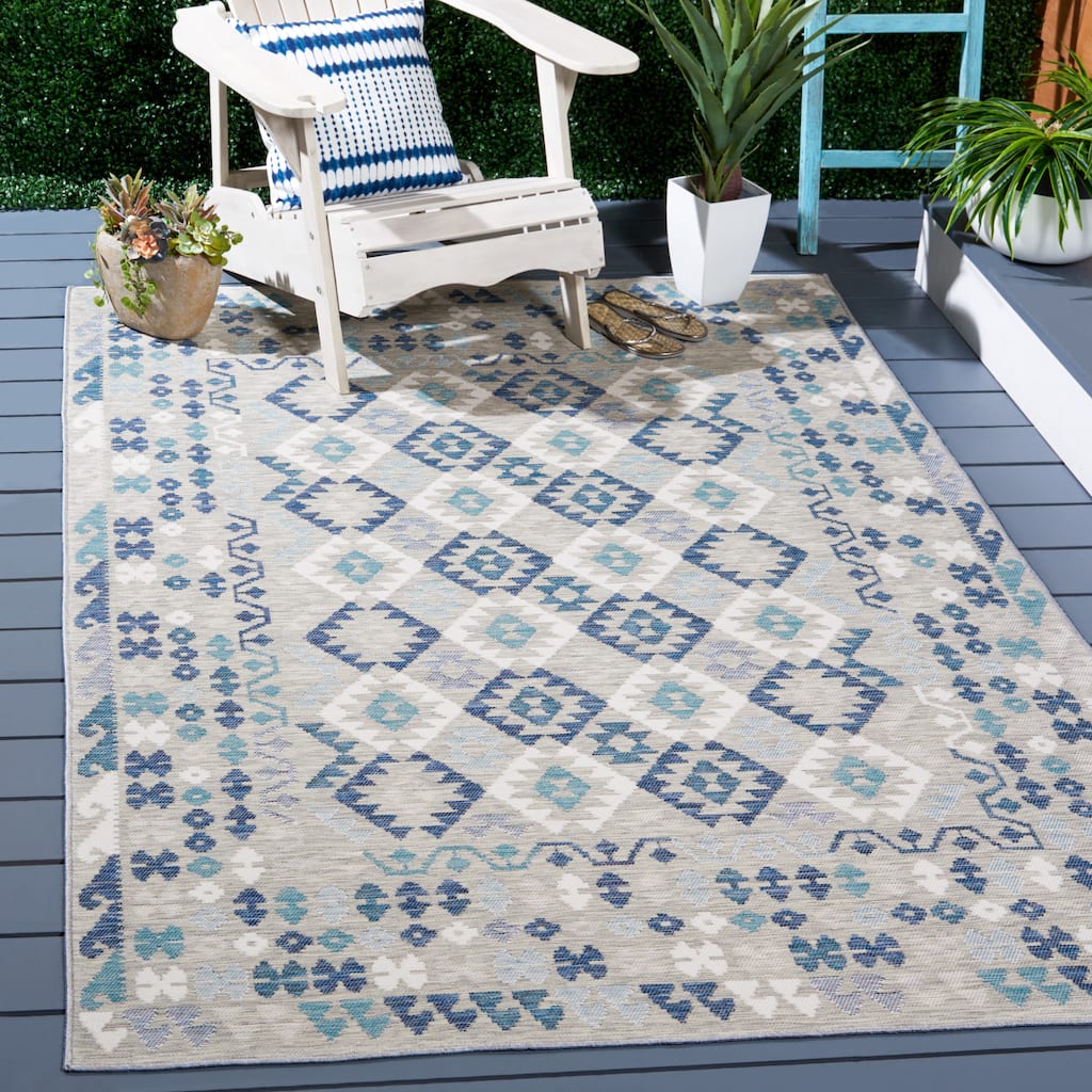 SAFAVIEH Sunrise Shelagh Indoor/Outdoor Waterproof Rug - 4' x 5'7"