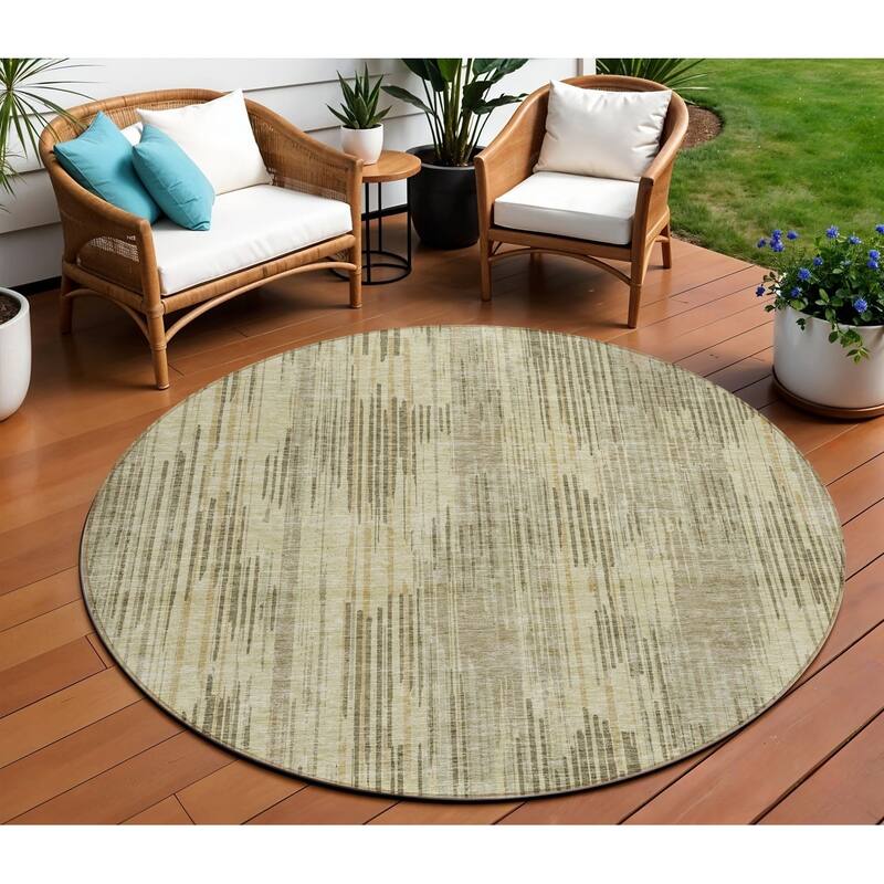 HomeRoots Striped Transitional Rectangle Outdoor Rug - 8' Round