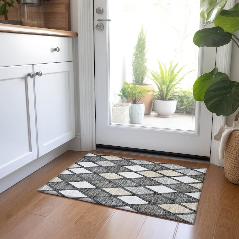 Machine Washable Indoor/ Outdoor Chantille Diamond Prism Rug