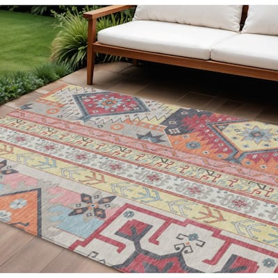 HomeRoots Aztec Transitional Rectangle Outdoor Rug