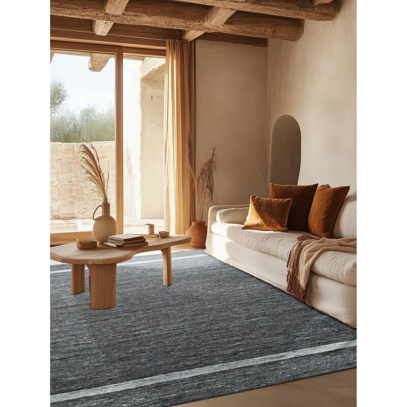 Gray Hand-Woven Wool Contemporary Natural Wool Flat Area Rug - Modern Elegance and Timeless Craftsmanship