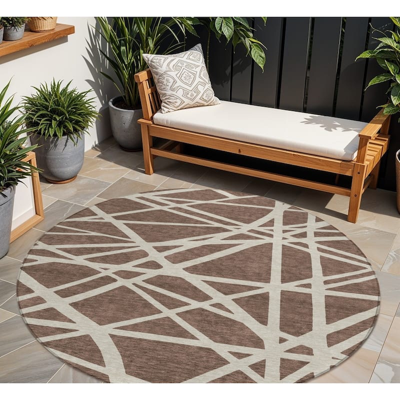 HomeRoots Geometric Transitional Rectangle Outdoor Rug - 8' Round