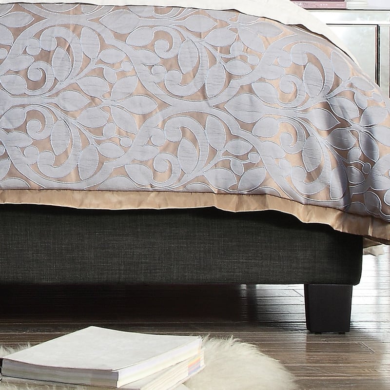 Moser Bay Queen Size Tufted Upholstered Bed