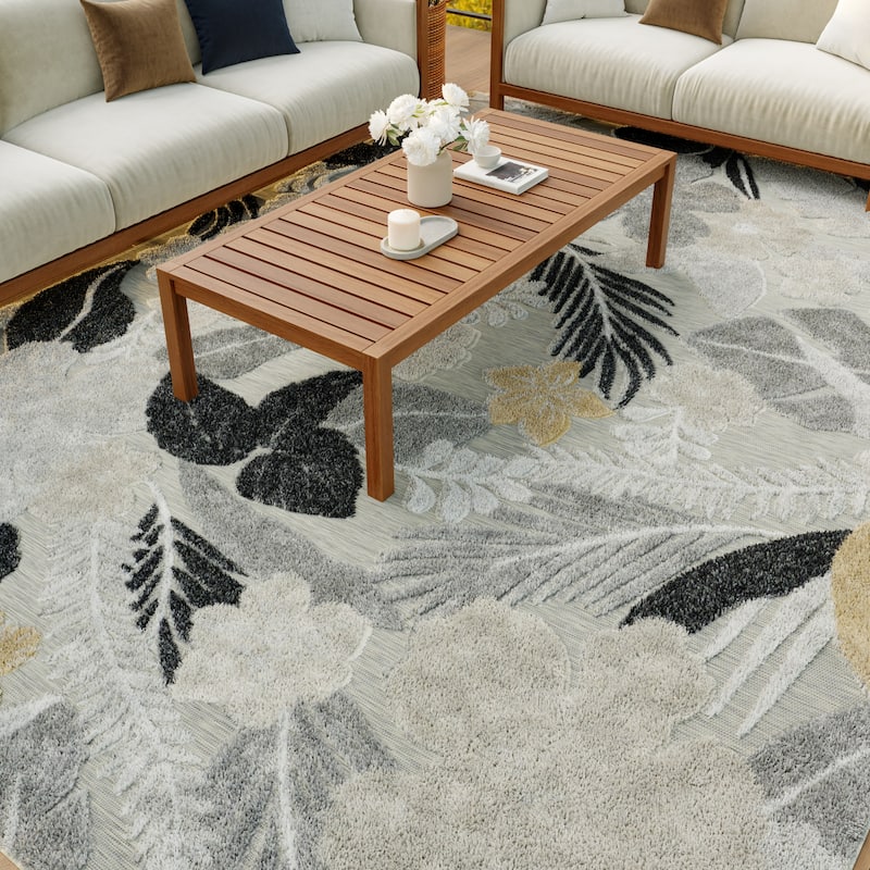 Nourison Suncoast Indoor/Outdoor Floral Area Rug.