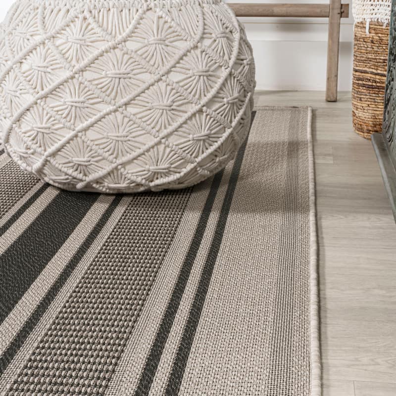 JONATHAN Y Negril Modern Double Stripe Indoor/Outdoor Area Rug