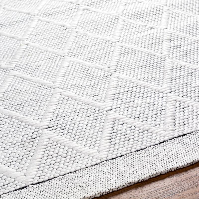 Knoxie Handmade Diamond Wool & Recycled PET Area Rug