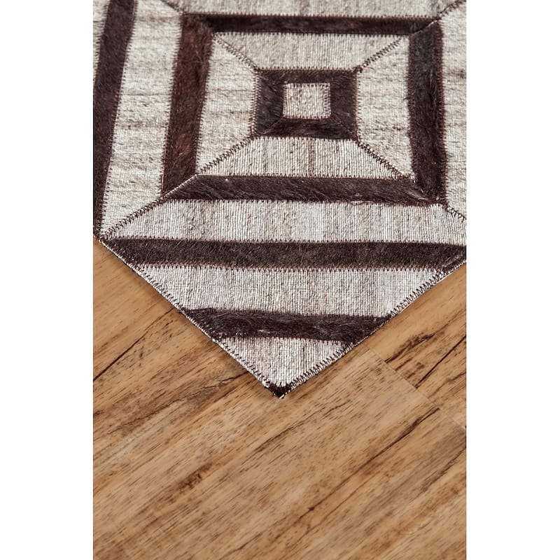 Grand Bazaar Canady Hand Woven Geometric Transitional Area Rug