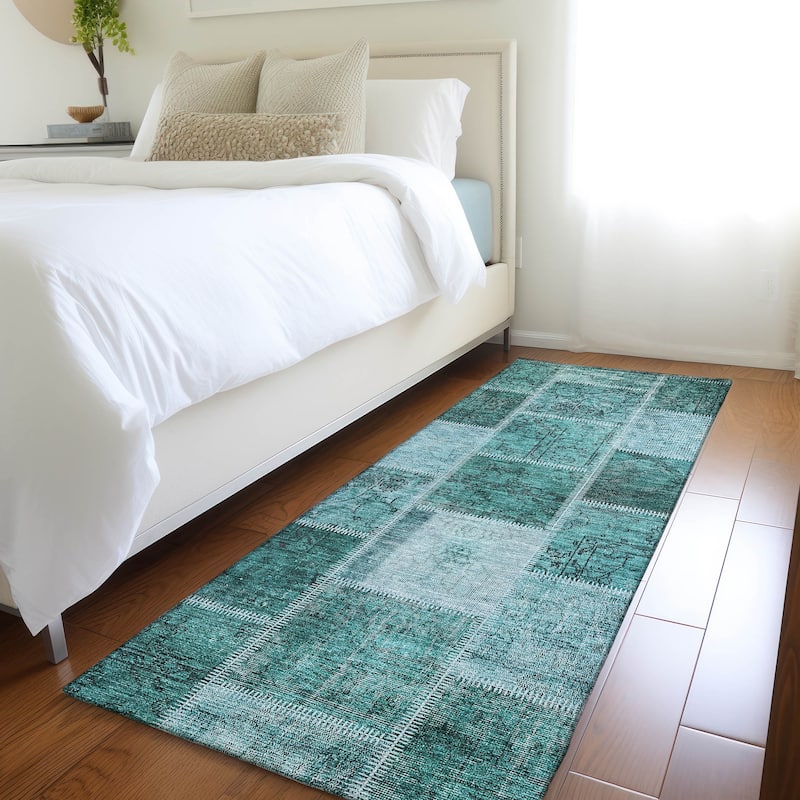 Machine Washable Indoor/ Outdoor Chantille Traditional Patchwork Rug
