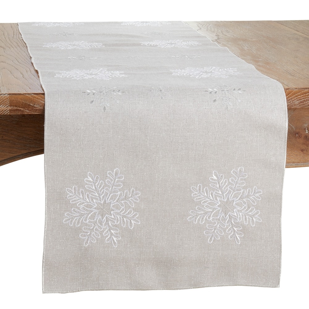 Table Runner With Snowflake Design