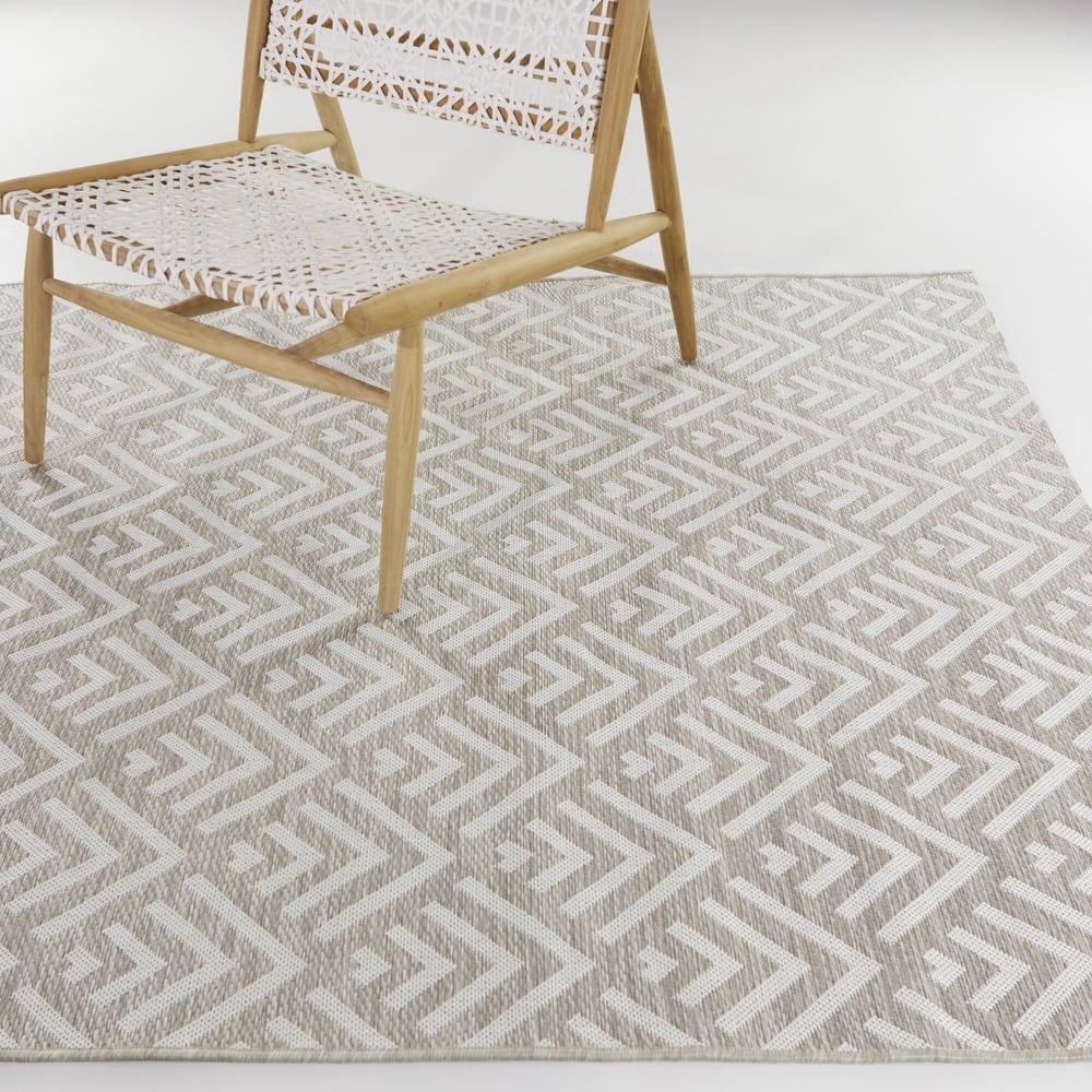 Gloria Modern Chevron Indoor/Outdoor Area Rug