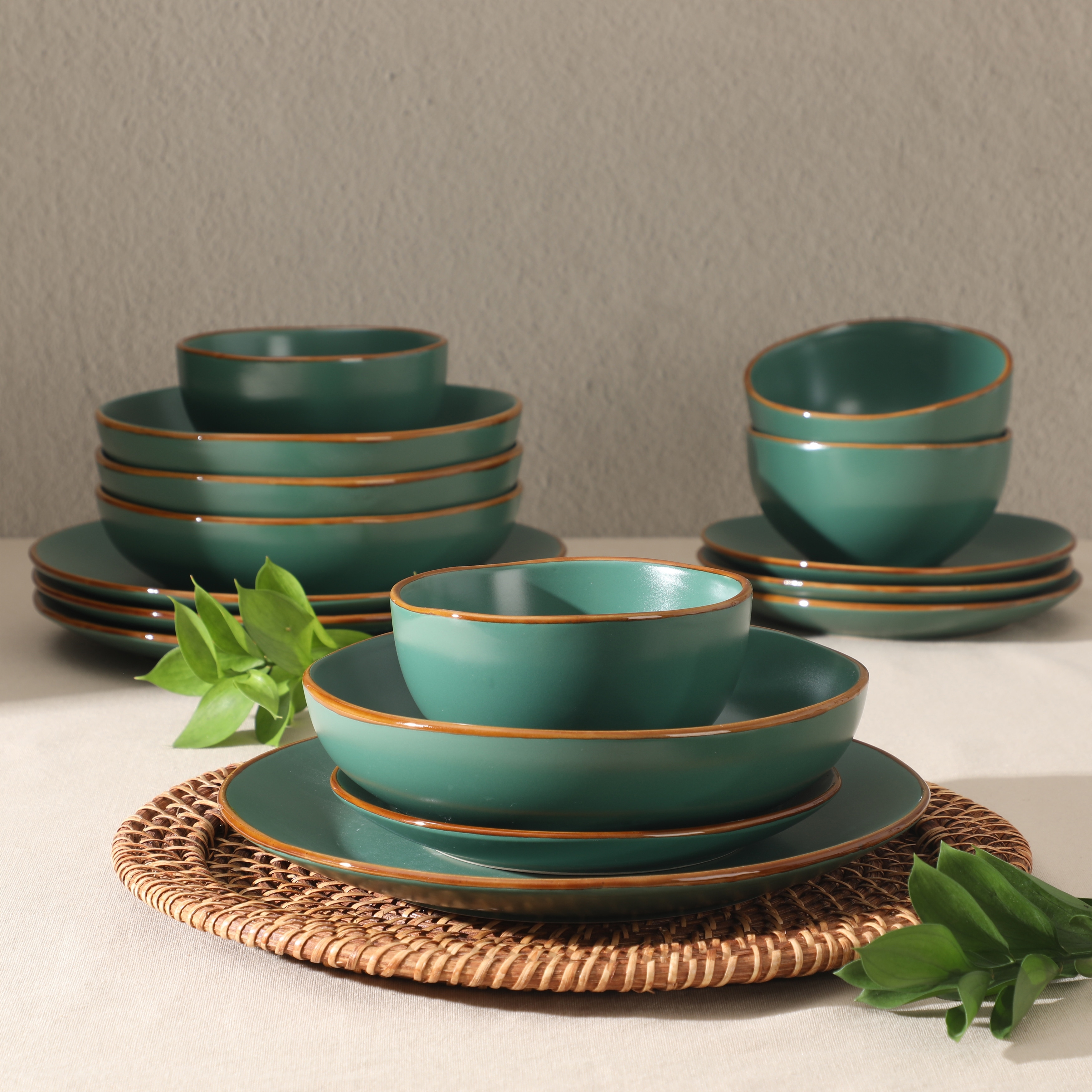 Gibson Home Hazeltine 16 Piece Plates and Bowls Dishes Stoneware Ceramic Dinnerware Set Green