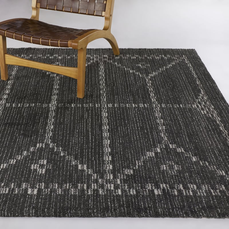 Nicola Geometric Trellis Area Rug