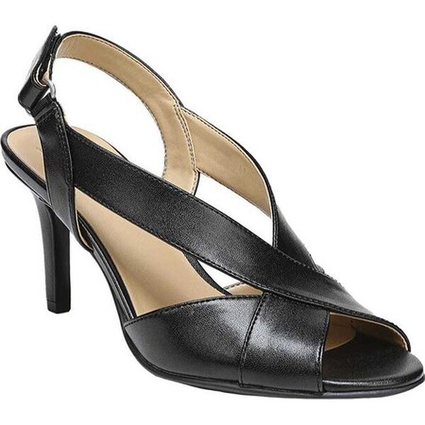 naturalizer barrie sandal