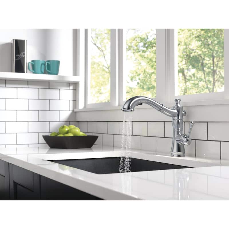 Delta Cassidy Pull-Out Kitchen Faucet - Includes Lifetime Warranty