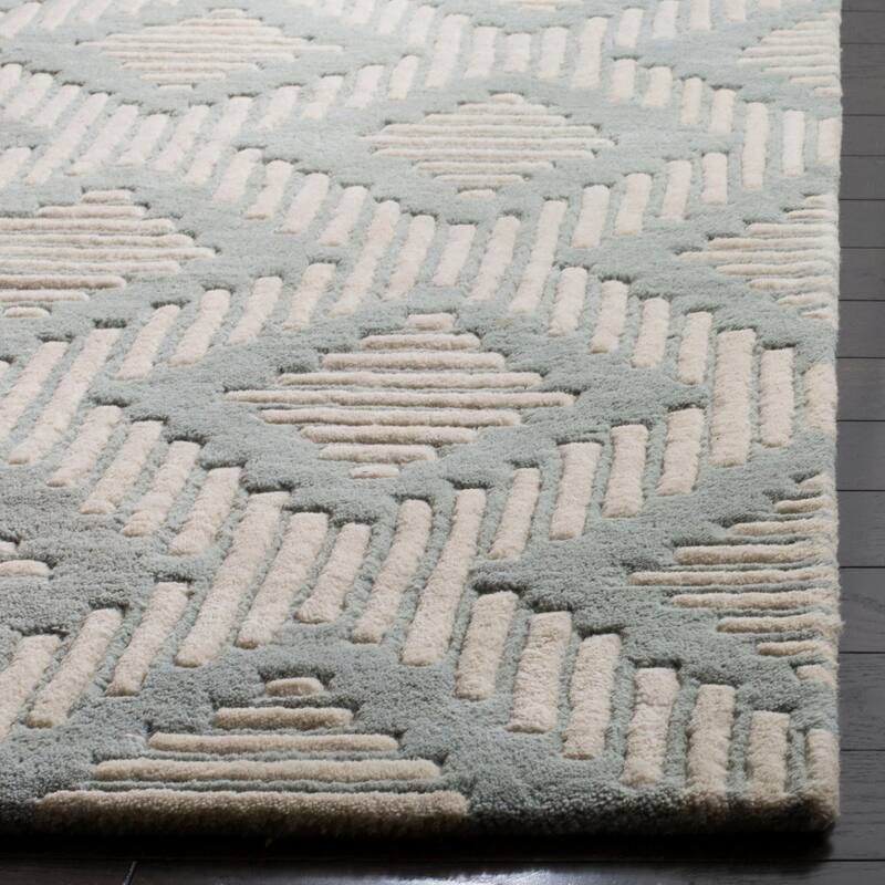 SAFAVIEH Handmade Chatham Onerva Modern Moroccan Wool Rug