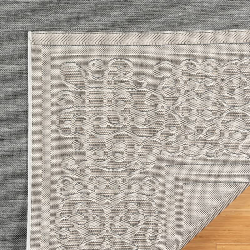Gertmenian Paseo Tedo Ash Grey Transitional Scroll Boarder Indoor/ Outdoor Area Rug