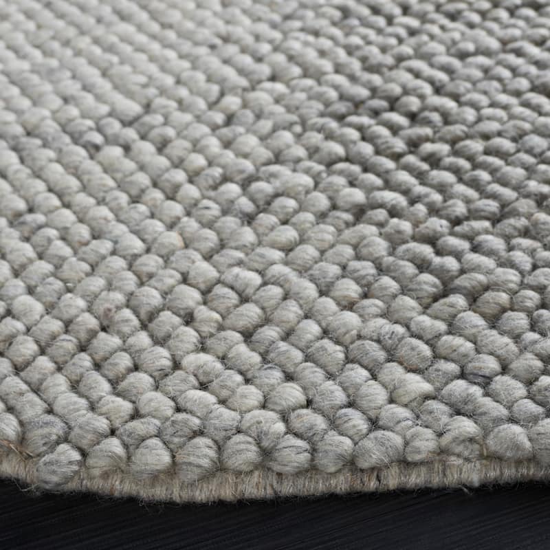 SAFAVIEH Handmade Natura Eduina New Zealand Wool Rug
