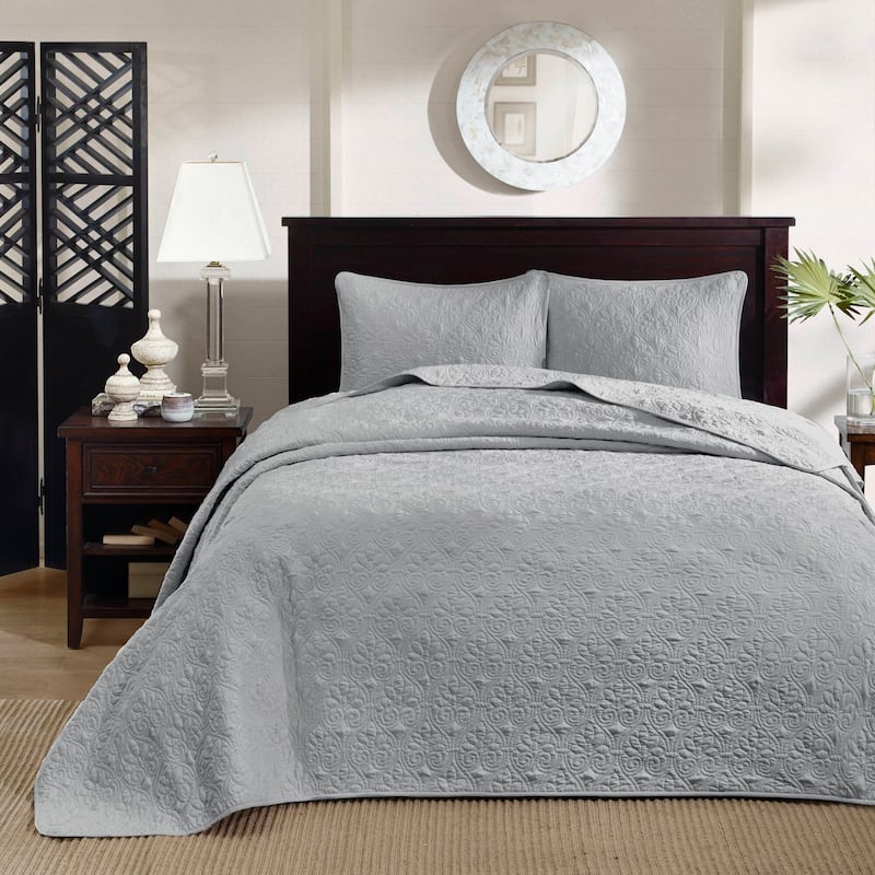Madison Park Mansfield Reversible Oversized 3-piece Solid Texture Bedspread Quilt Set with Matching Shams - Grey - King