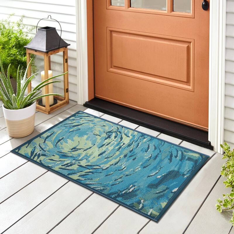 Liora Manne Esencia Fish To Go Blue Indoor/Outdoor Mat