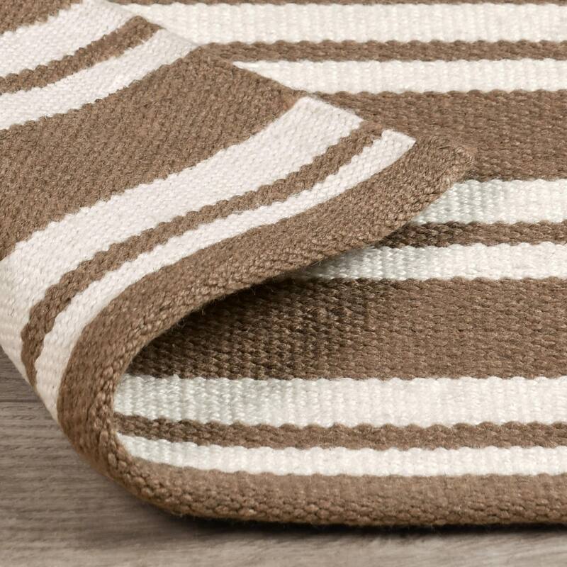Villa by Classic Home Palma Hand Woven Performance Fabric Rug