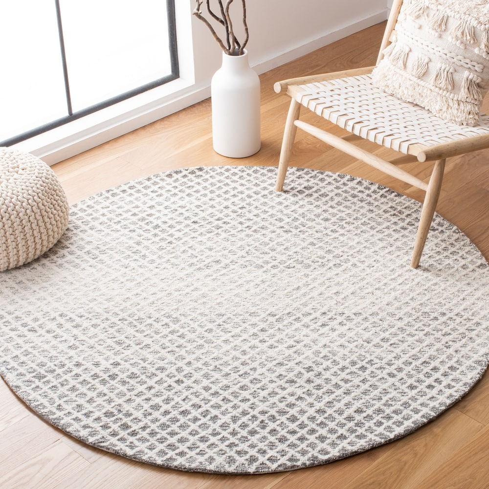 SAFAVIEH Handmade Micro-Loop Louwra Wool Rug